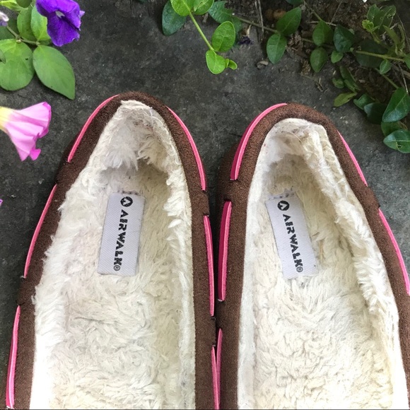 Airwalk Kids Classic Brown Suede Sherpa Fur Moccasin Slippers Shoes Pink Bows - Picture 4 of 13
